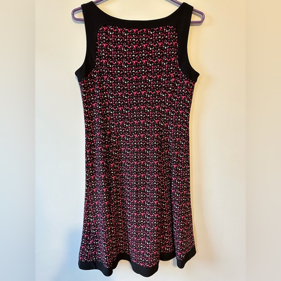 Comfy CHAPS Sleeveless Swing Dress (size M) - Picture 2 of 8